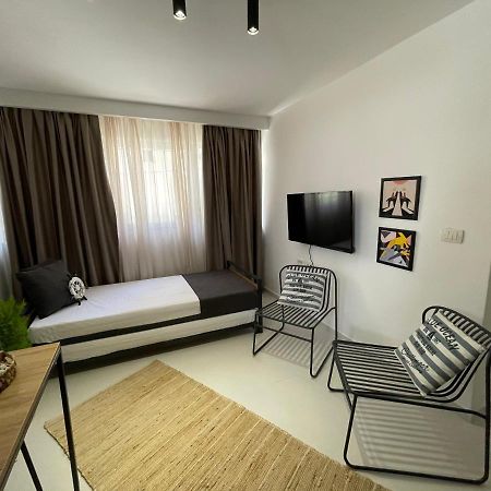 Vela Apartaments 4 Sarandë エクステリア 写真