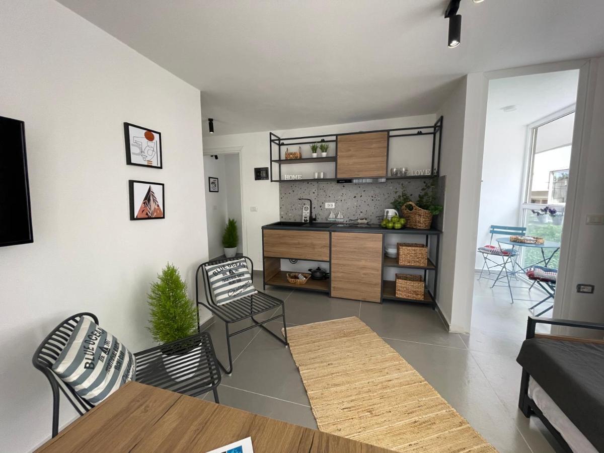 Vela Apartaments 4 Sarandë エクステリア 写真