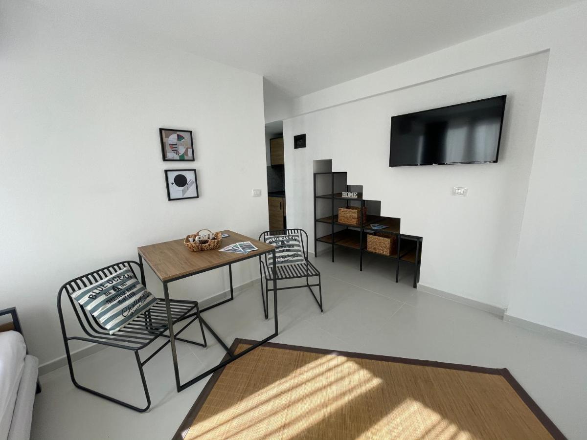 Vela Apartaments 4 Sarandë エクステリア 写真