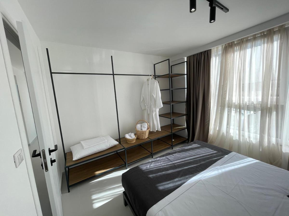 Vela Apartaments 4 Sarandë エクステリア 写真