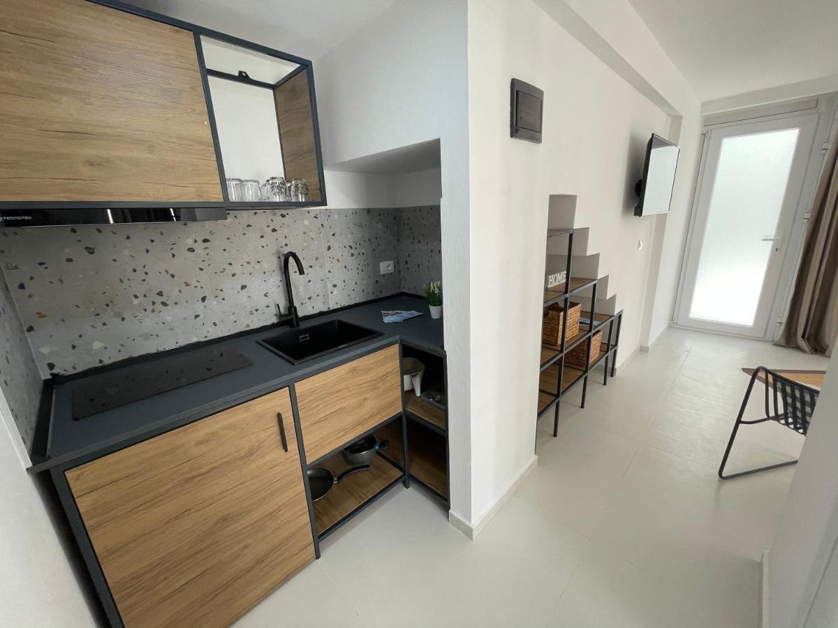 Vela Apartaments 4 Sarandë エクステリア 写真